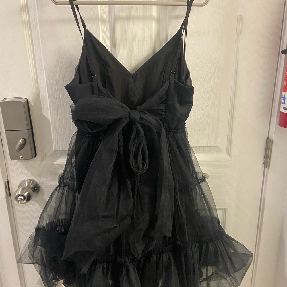 Black Dress size medium from the latest scoop - Picture 2 of 3